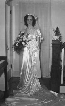 dedicatedmom1a.jpg (9232 bytes)